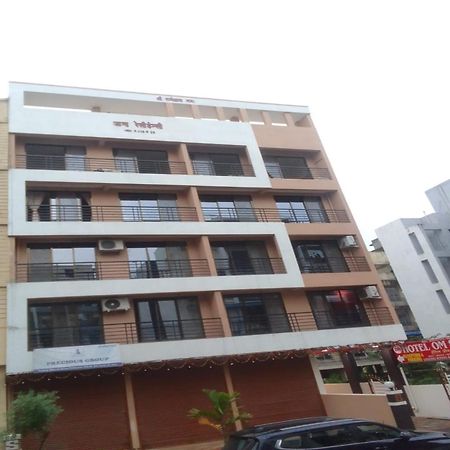 Hotel Om Sai نافي مومباي المظهر الخارجي الصورة